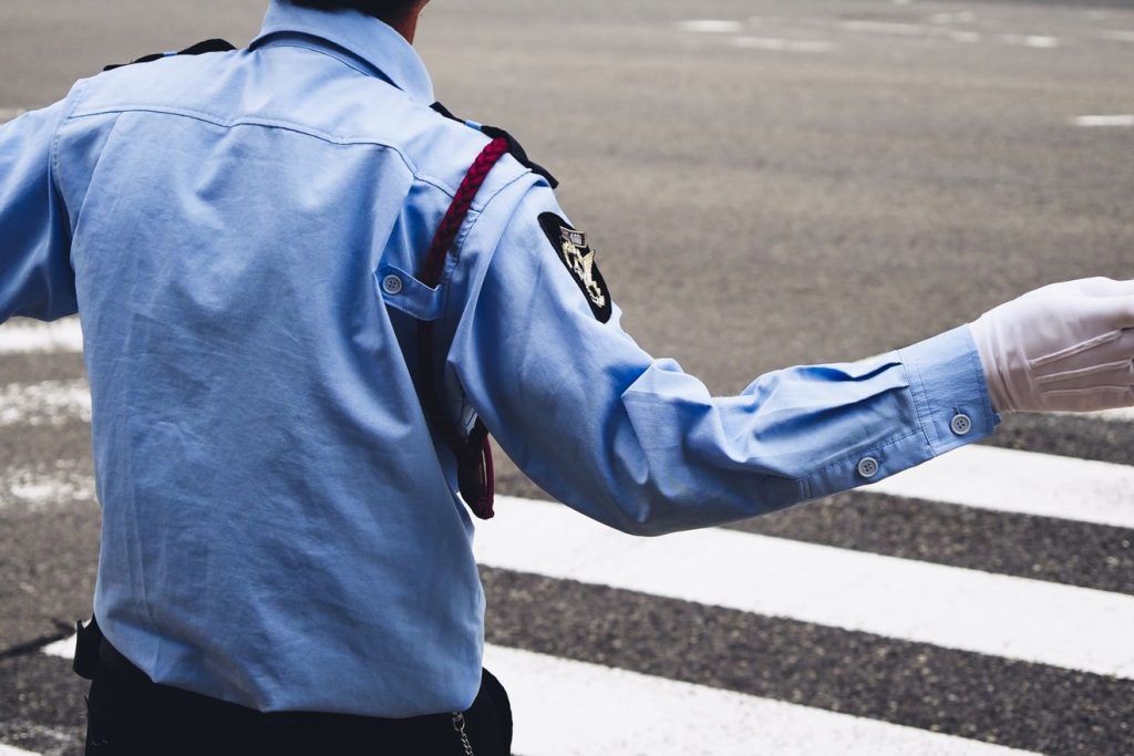 施設警備の仕事風景