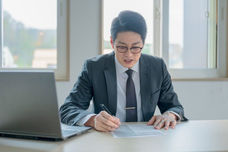 損得で動く人は仕事ができない？その心理と対処法を徹底解説 | キャリアルーク