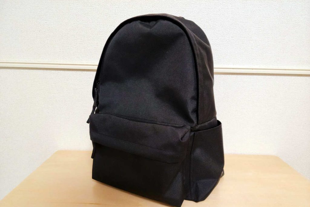 オフィスカジュアルとリュックの疑問